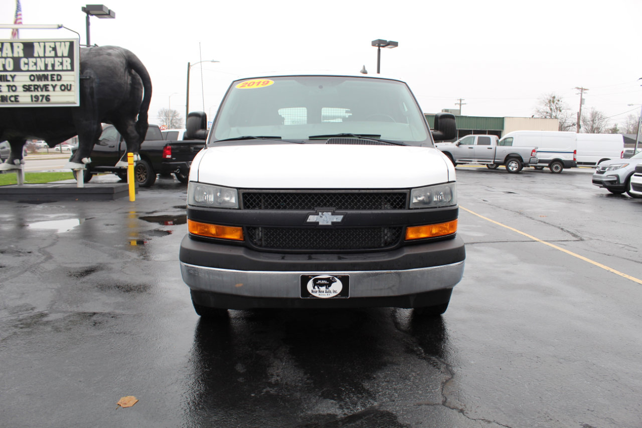 Used 2019 Chevrolet Express 2500 RWD 2500 135 w/ Driver Convenience Package image 2