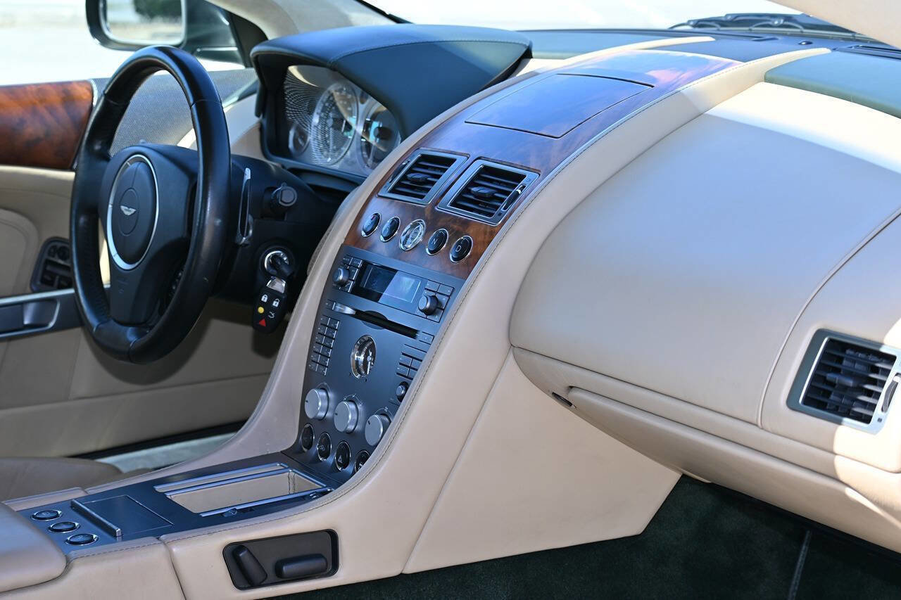 Used 2006 Aston Martin DB9 Volante RWD image 24