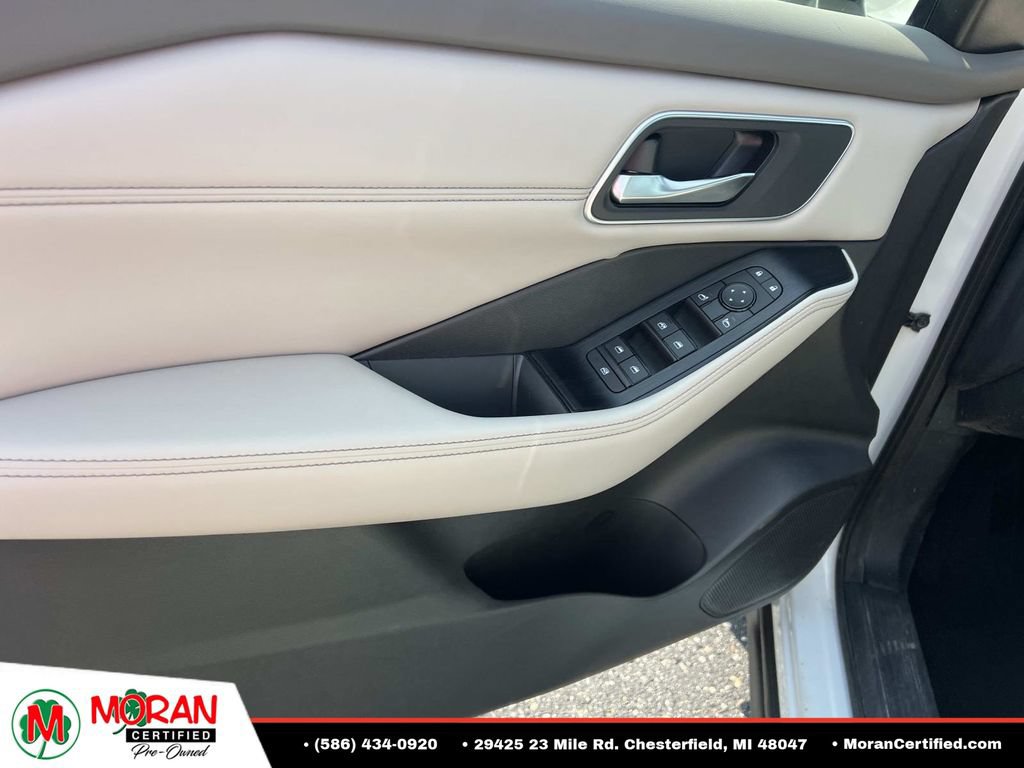 Used 2021 Nissan Rogue SV AWD/4WD image 14