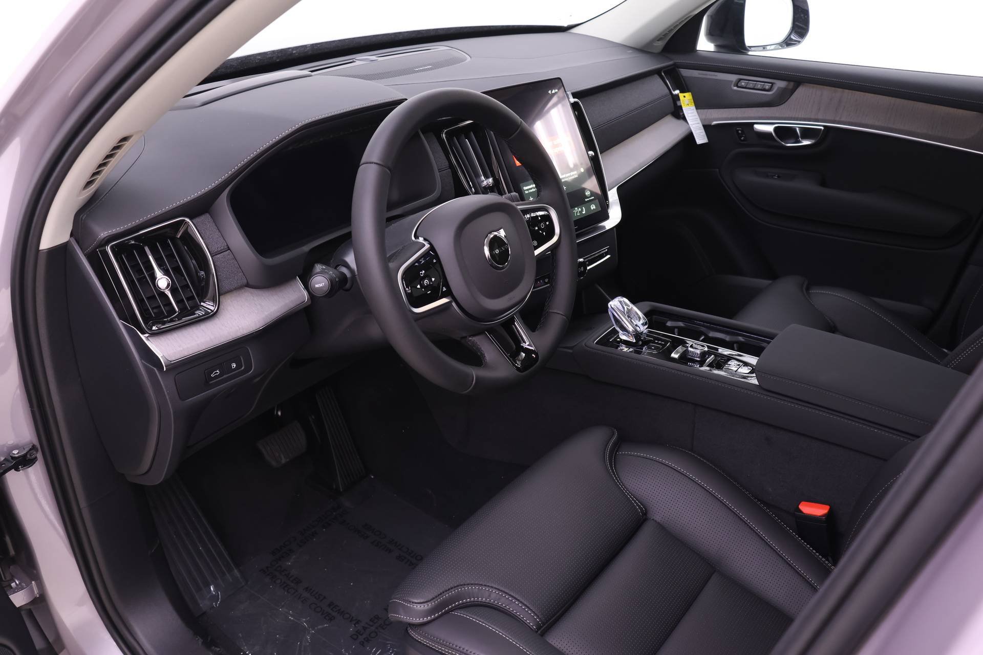 New 2026 Volvo XC90 T8 Ultra w/ Protection Package Premier AWD/4WD image 6