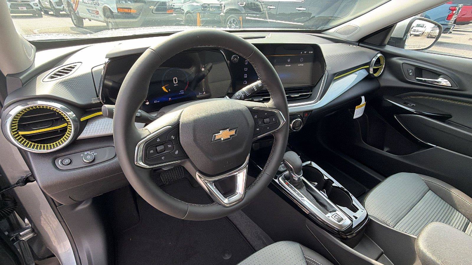 New 2026 Chevrolet Trax LT w/ Driver Confidence Package FWD image 3