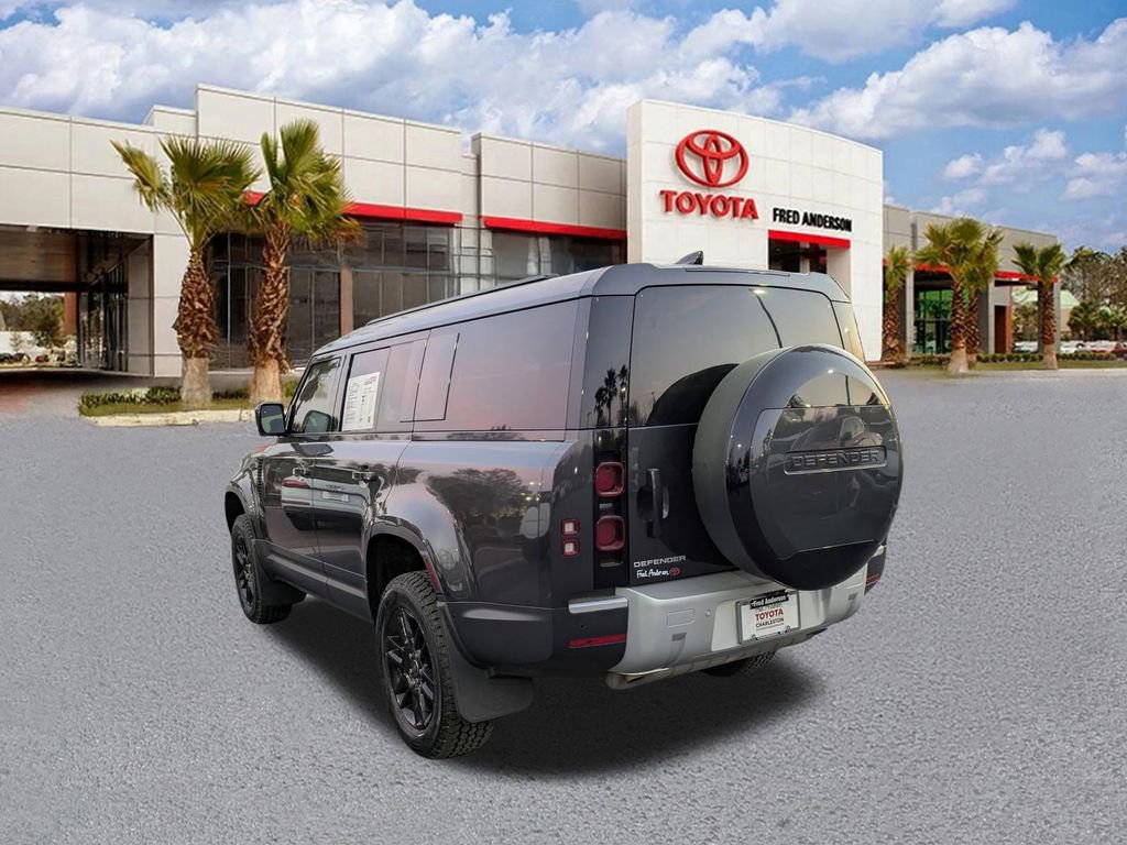 Used 2025 Land Rover Defender 130 S image 6