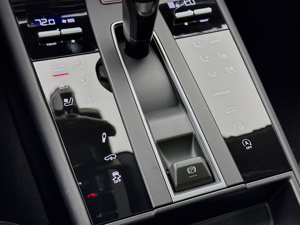 New 2026 Porsche Macan S AWD/4WD image 22