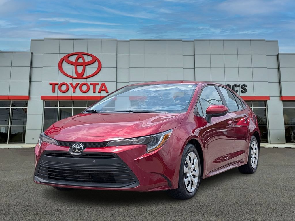 Used 2025 Toyota Corolla LE FWD image 1
