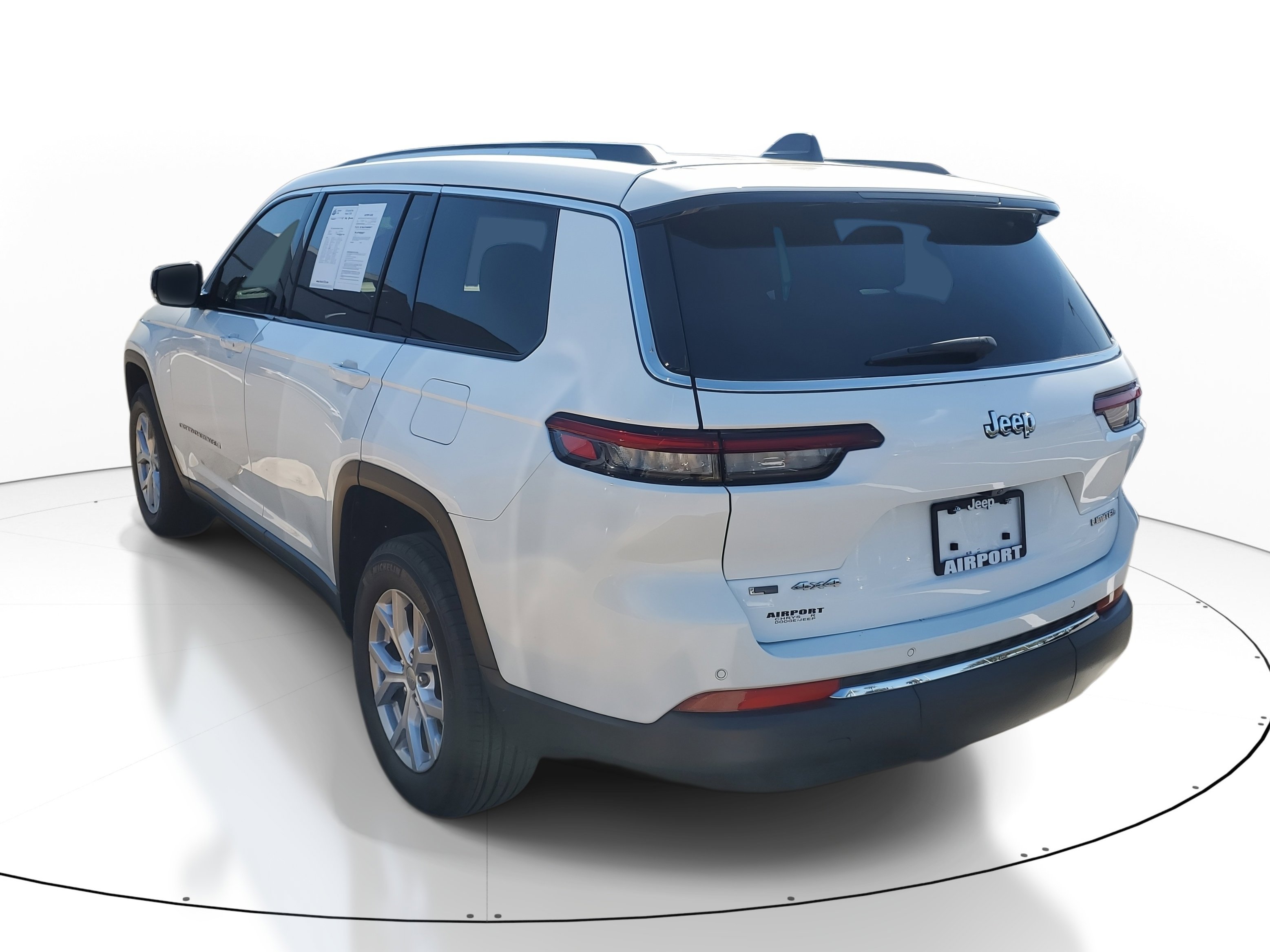 Used 2021 Jeep Grand Cherokee L Limited image 3