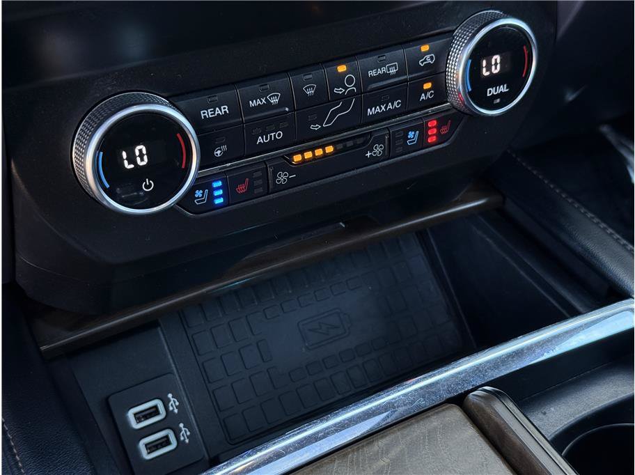 Used 2019 Ford Expedition Max Platinum AWD/4WD image 19