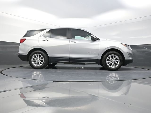 Used 2021 Chevrolet Equinox LT AWD/4WD image 16