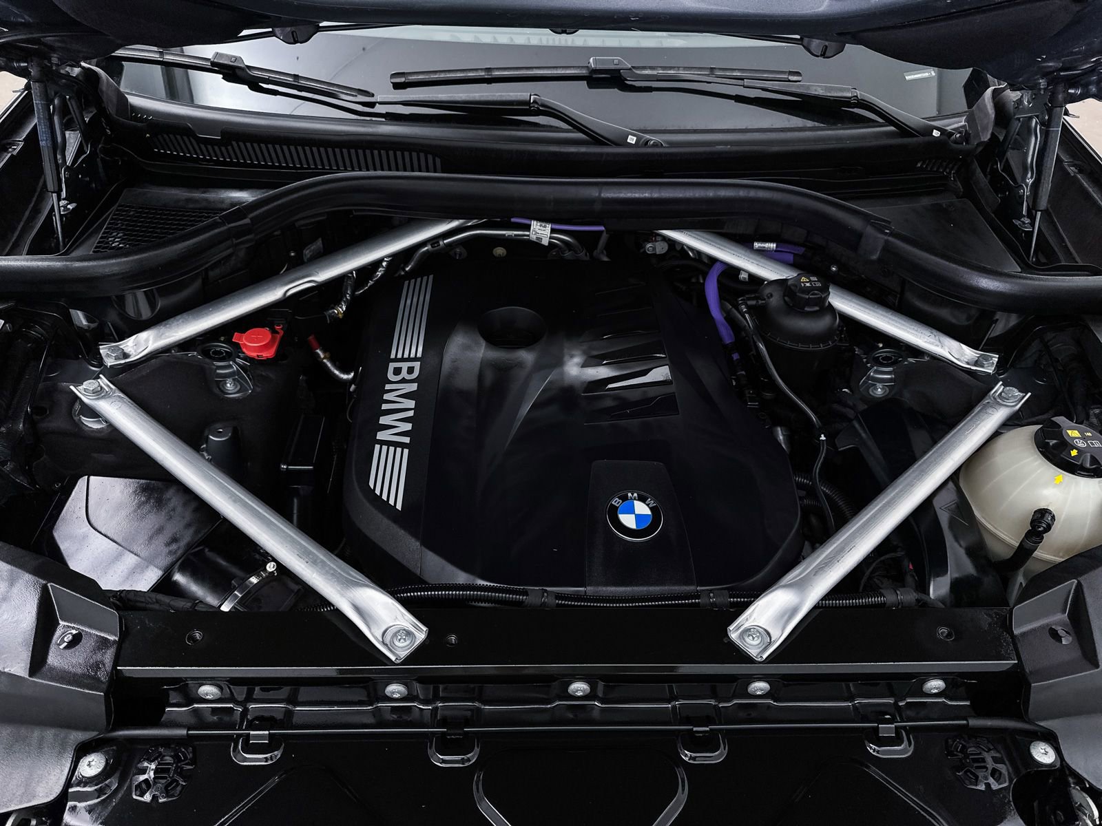 Used 2024 BMW X7 xDrive40i w/ Premium Package image 13