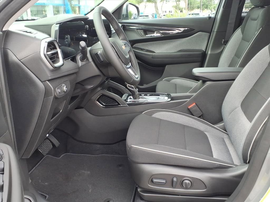 New 2026 Chevrolet TrailBlazer LT w/ Convenience Package FWD image 16