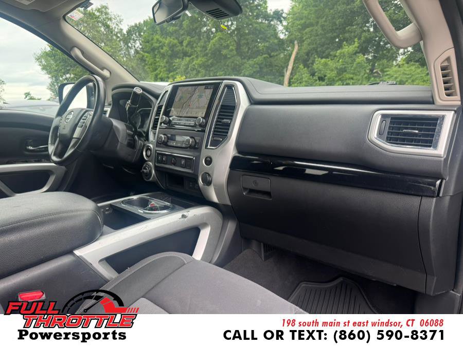 Used 2021 Nissan Titan SV w/ SV Convenience Package image 14