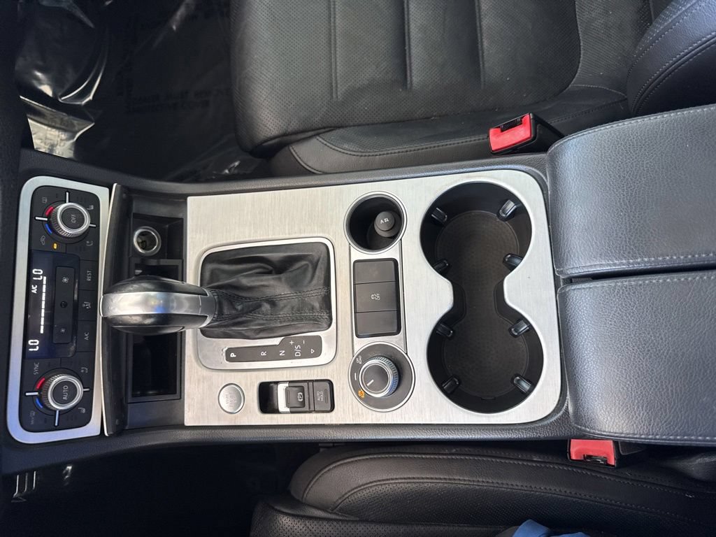 Used 2017 Volkswagen Touareg Wolfsburg Edition AWD/4WD image 16