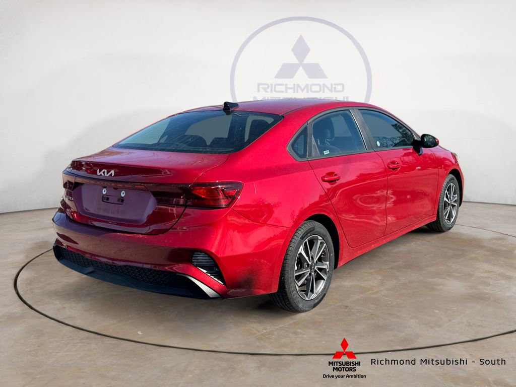 Used 2024 Kia Forte LXS image 3