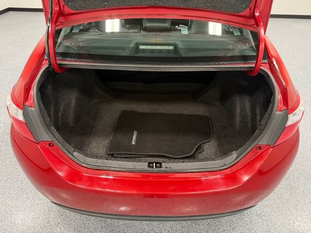 Used 2016 Toyota Corolla LE FWD image 32