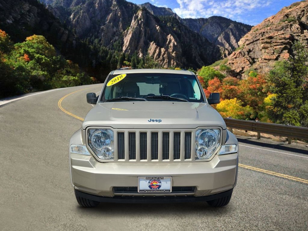 Used 2010 Jeep Liberty Sport w/ Popular Equipment Group AWD/4WD image 6