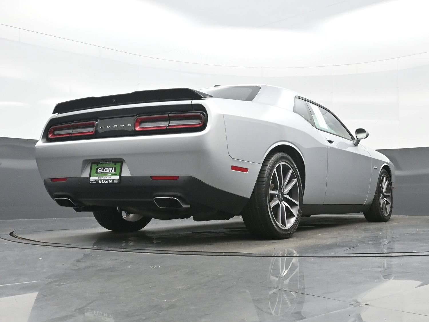 Used 2023 Dodge Challenger R/T RWD image 32