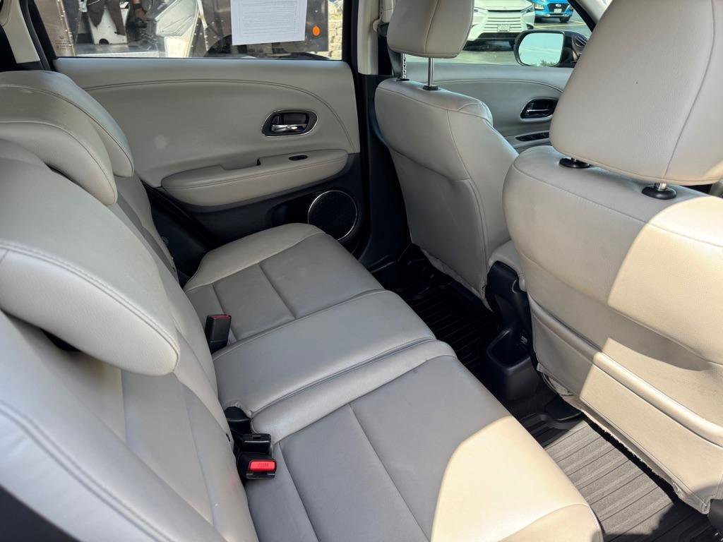 Used 2017 Honda HR-V EX-L image 10