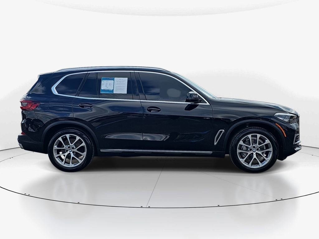 Used 2022 BMW X5 xDrive40i w/ Premium Package image 4