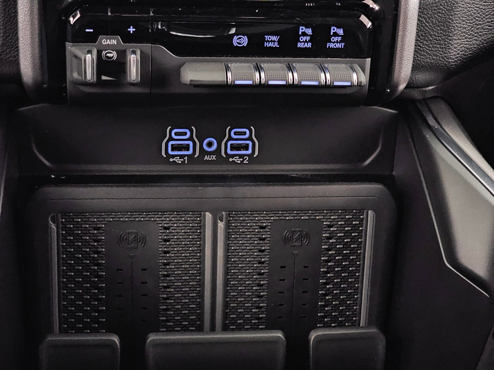 New 2026 RAM 2500 Laramie w/ Sport Appearance Package image 32