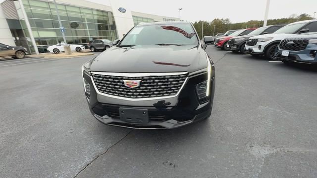 Used 2025 Cadillac XT4 Premium Luxury image 3