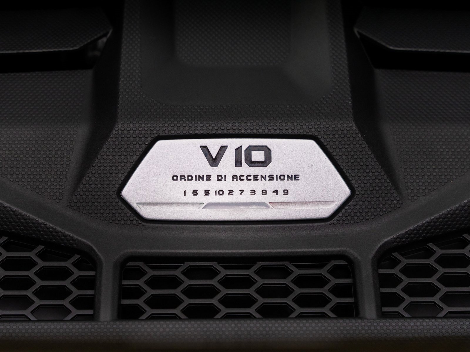Used 2022 Lamborghini Huracan EVO image 39