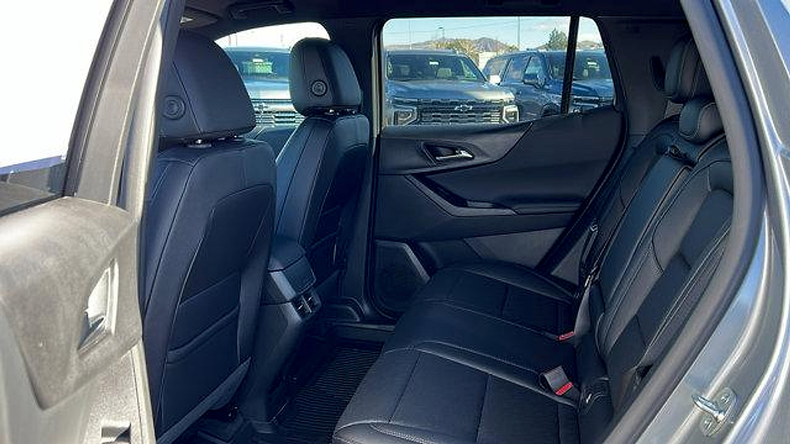 New 2026 Chevrolet Equinox LT w/ Convenience Package II image 13