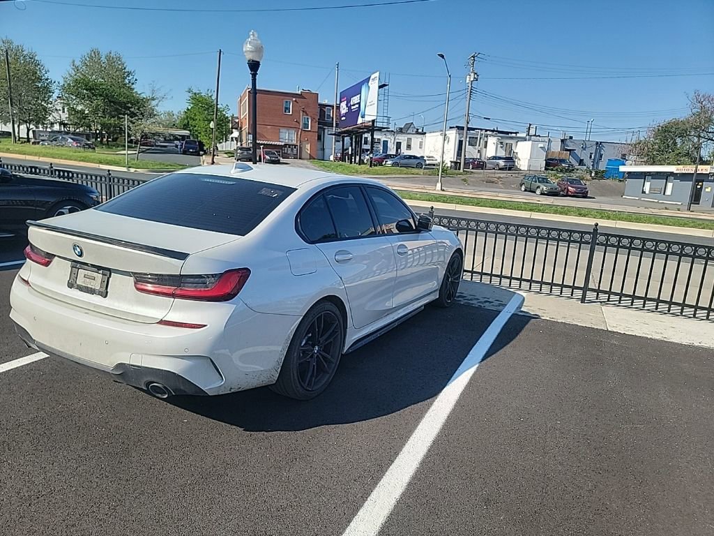 Used 2021 BMW 330e w/ M Sport Package image 10