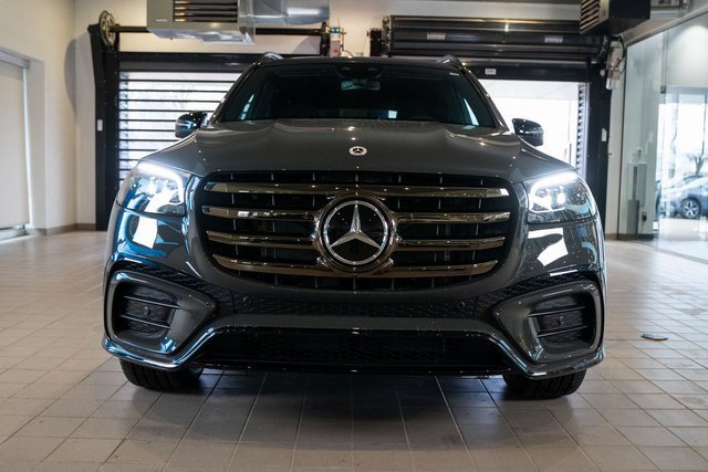 New 2026 Mercedes-Benz GLS 450 4MATIC image 2