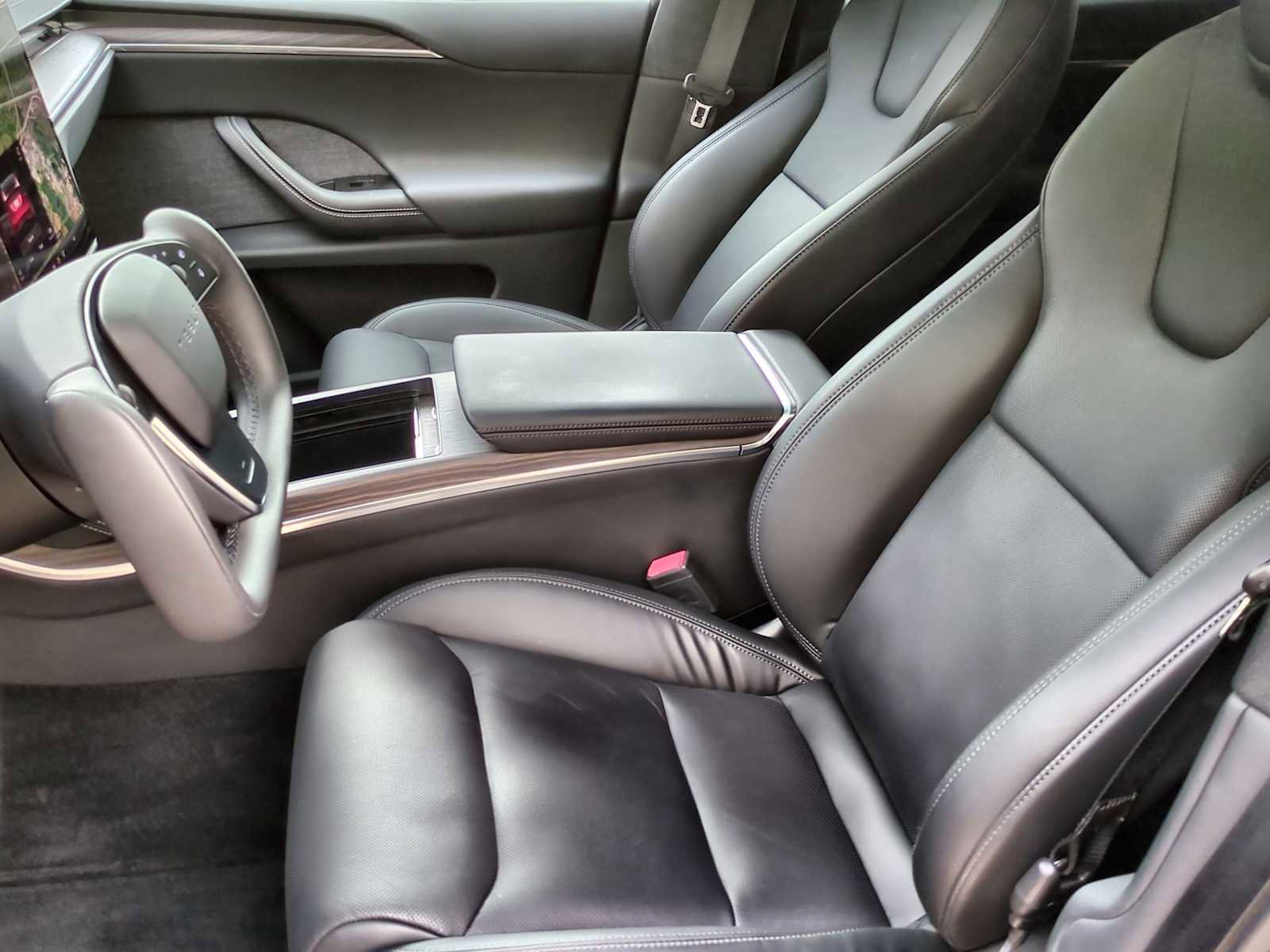 Used 2022 Tesla Model X image 16