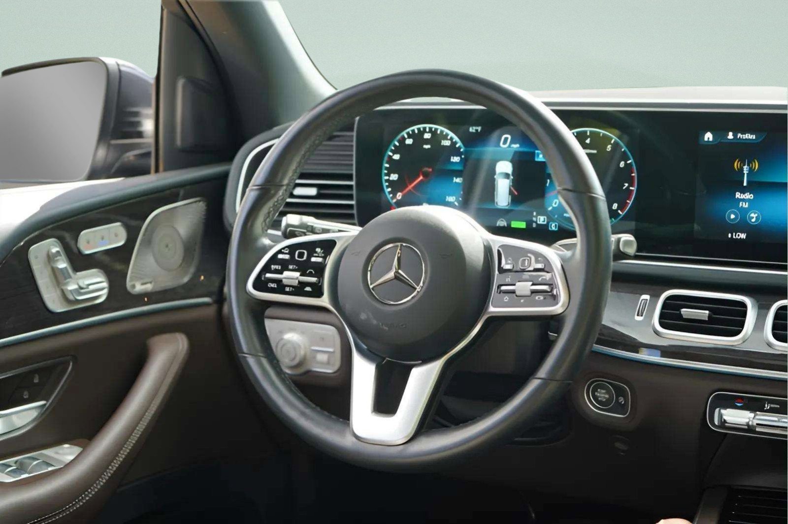 Used 2022 Mercedes-Benz GLS 450 4MATIC image 59