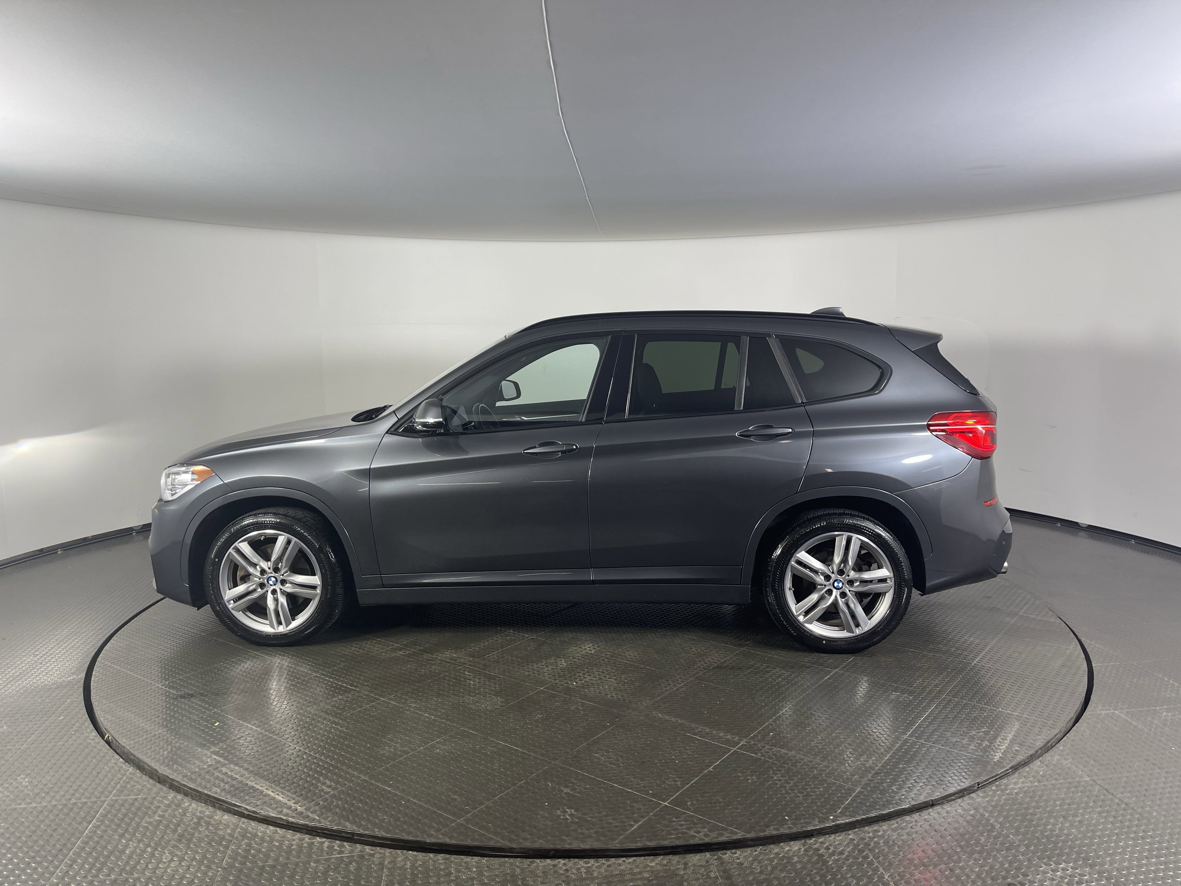 Used 2019 BMW X1 xDrive28i image 6