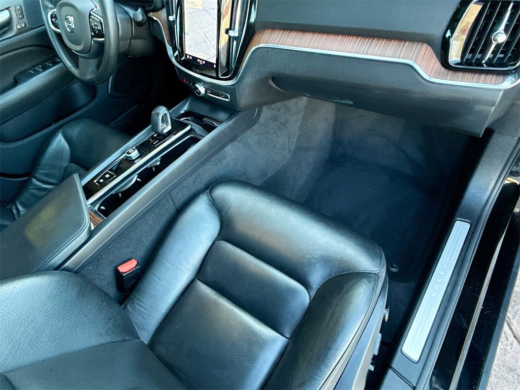 Used 2023 Volvo S60 B5 Plus image 33