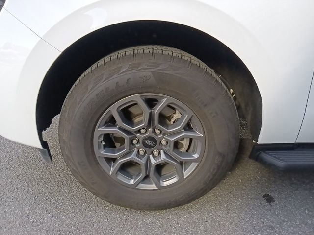 Used 2025 Ford Expedition Active RWD image 10