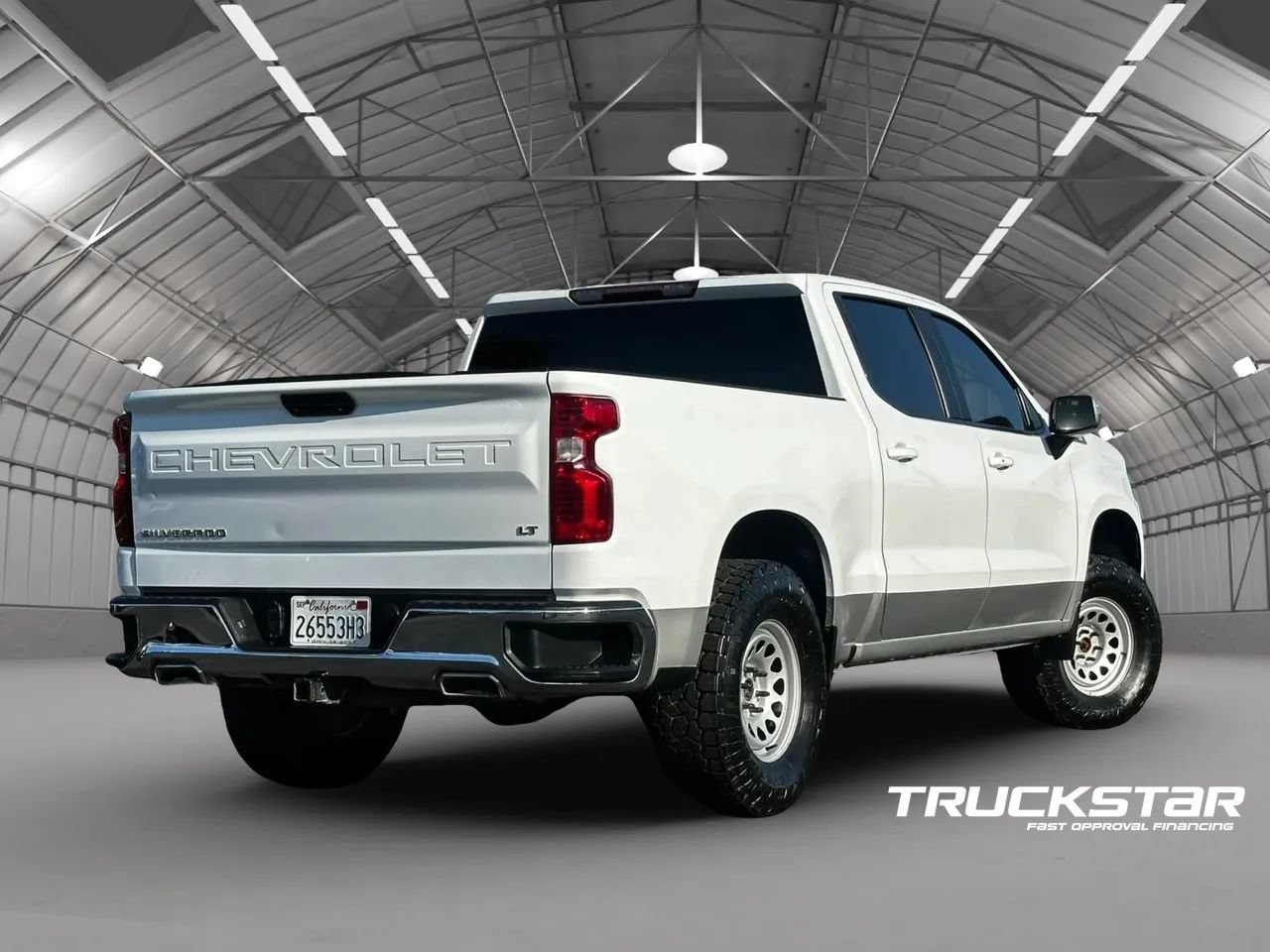 Used 2021 Chevrolet Silverado 1500 LT AWD/4WD image 2