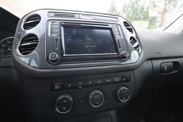 Used 2016 Volkswagen Tiguan SEL image 10