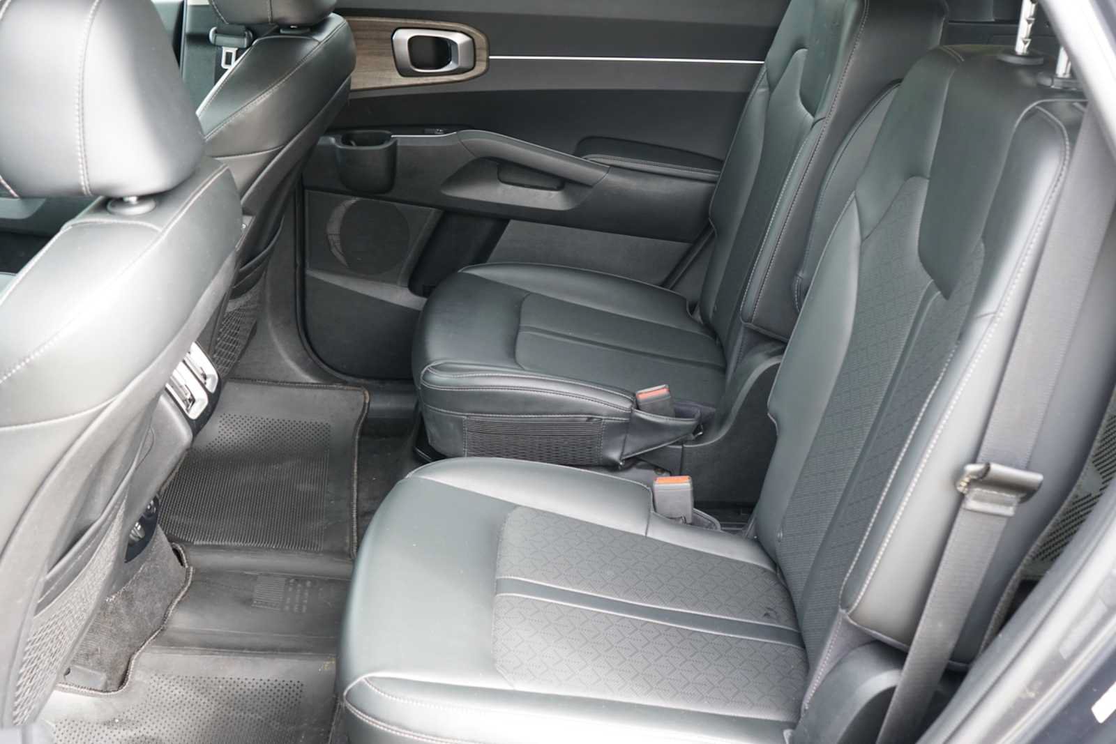 Used 2021 Kia Sorento EX FWD image 18