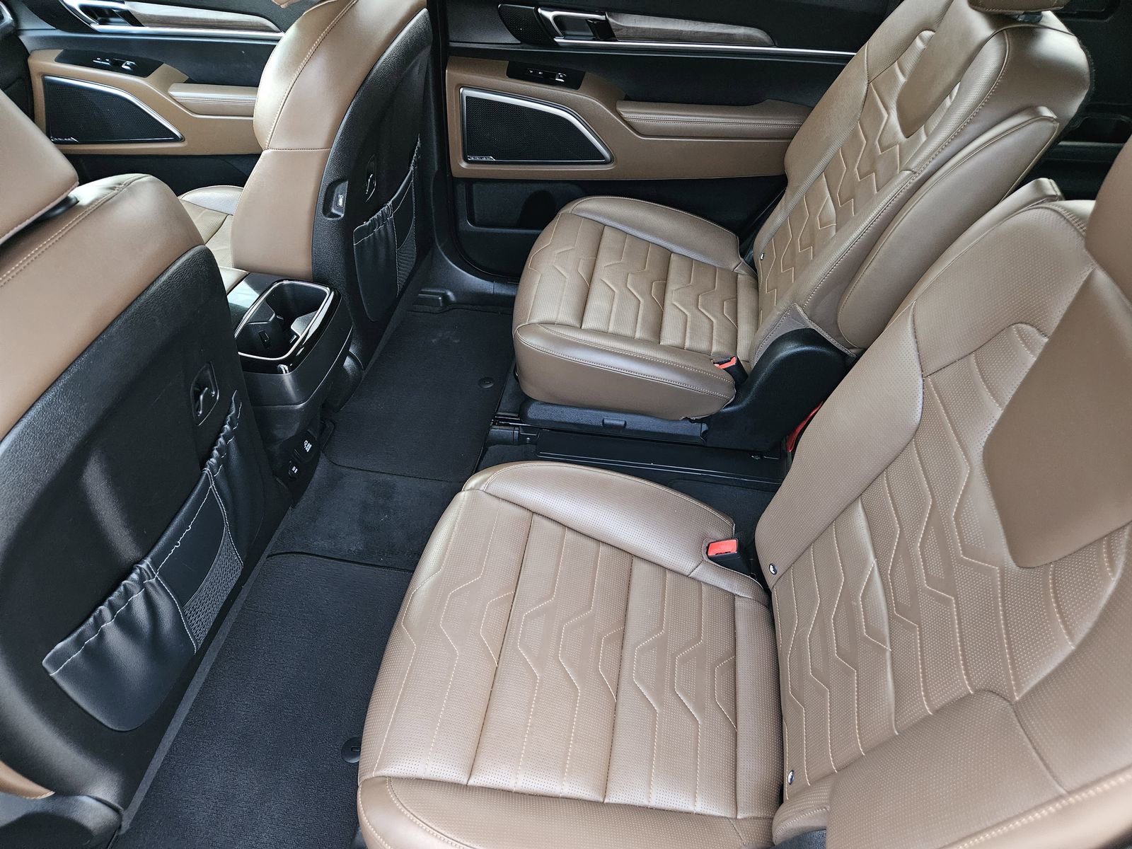 Used 2022 Kia Telluride SX w/ SX Prestige Package image 29