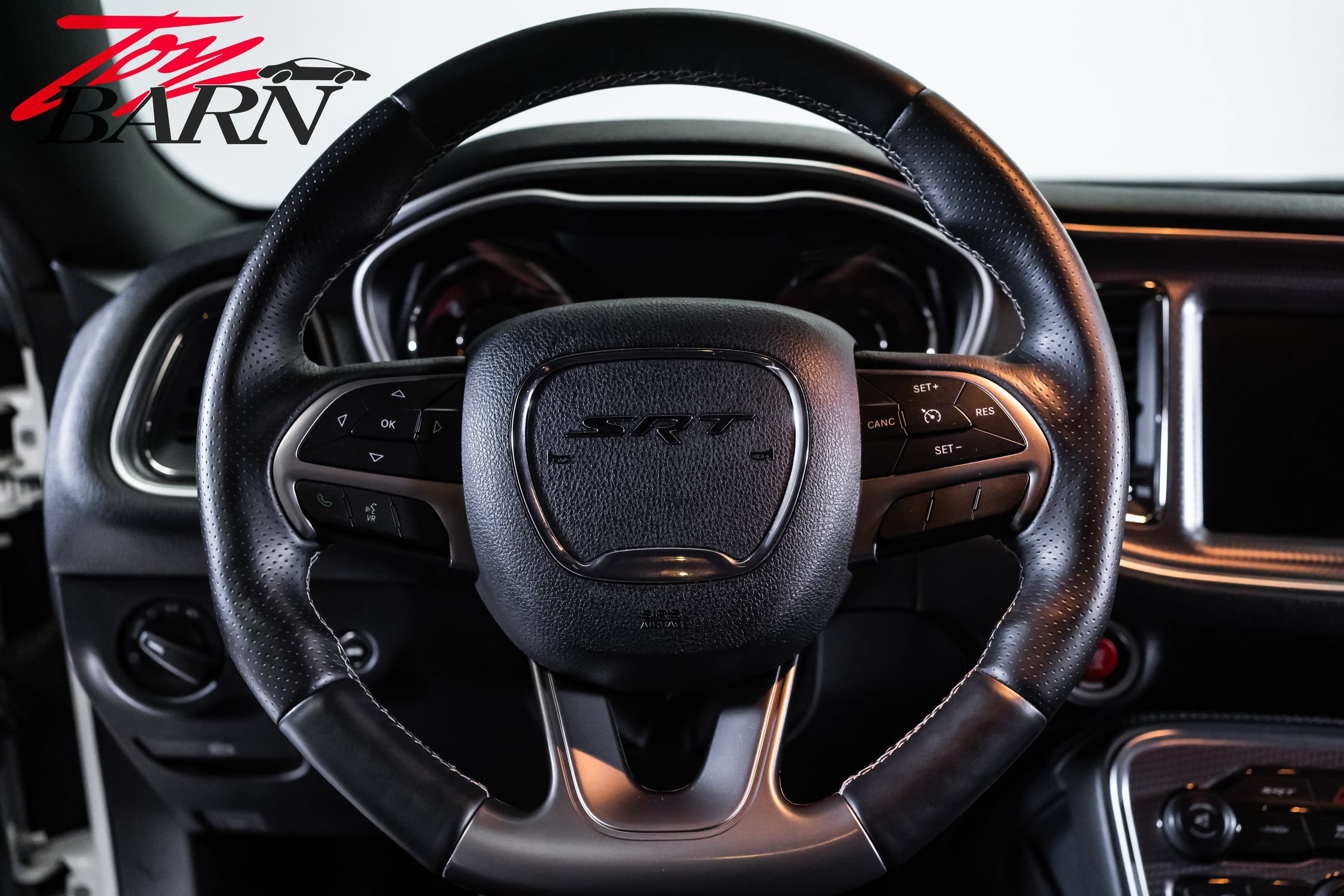 Used 2015 Dodge Challenger SRT Hellcat RWD image 28