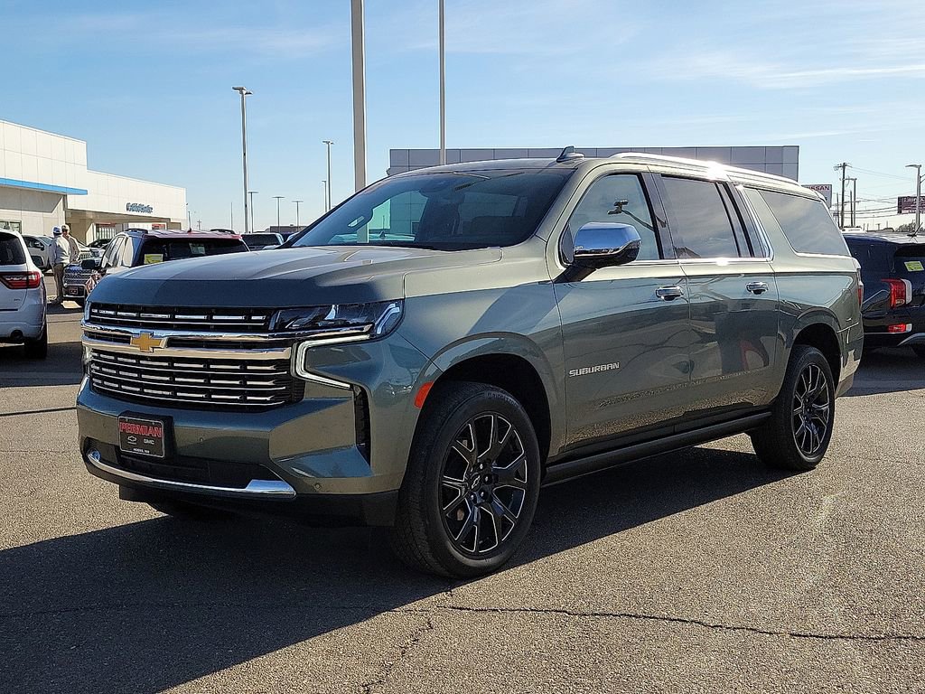 Used 2023 Chevrolet Suburban Premier image 5