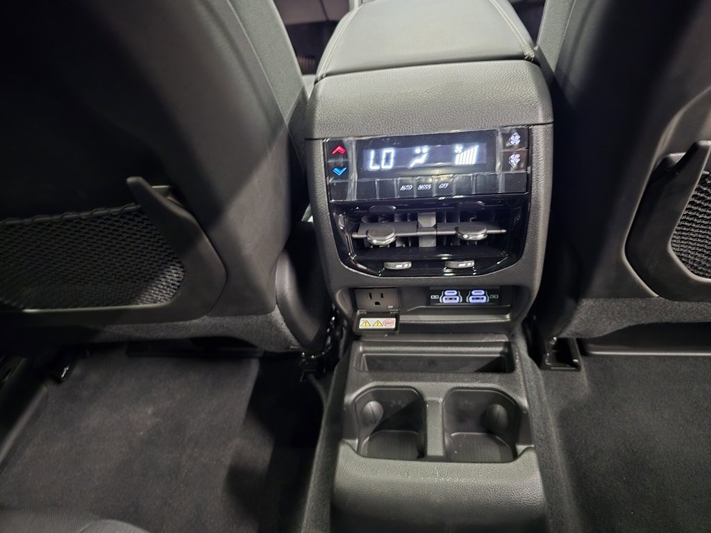 Used 2024 Jeep Grand Cherokee L Laredo w/ Luxury Tech Group I image 33