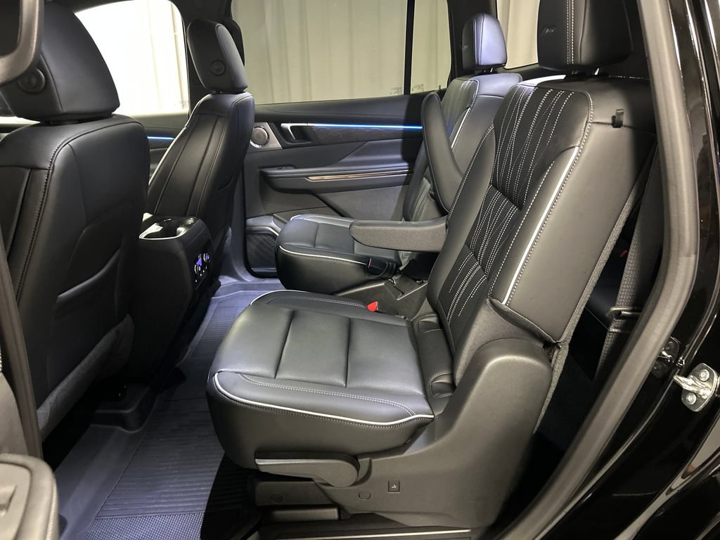 Used 2026 Buick Enclave Avenir w/ Super Cruise Package FWD image 23
