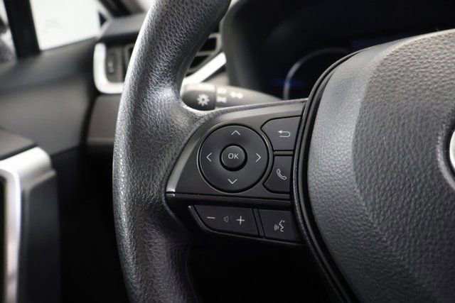 Used 2025 Toyota RAV4 XLE image 18