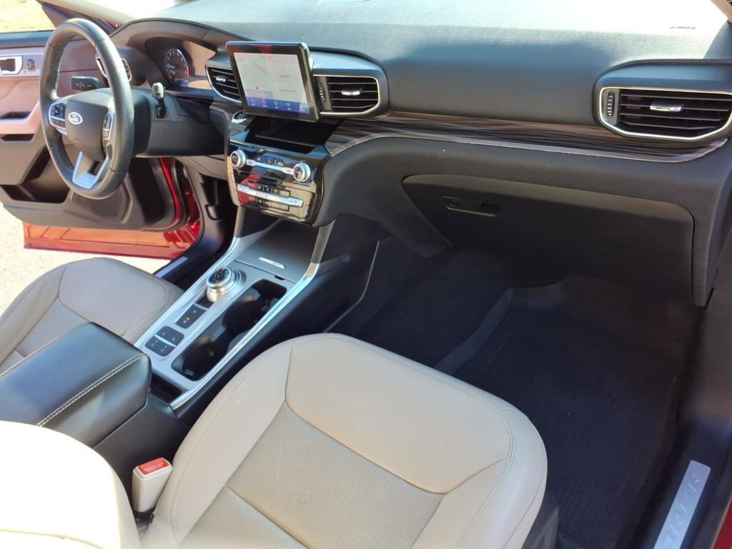 Used 2021 Ford Explorer Limited w/ Equipment Group 301A image 15