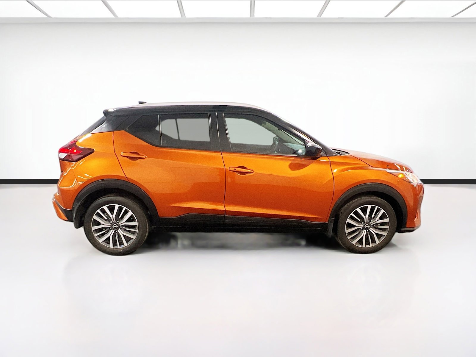 Used 2023 Nissan Kicks SV FWD image 22