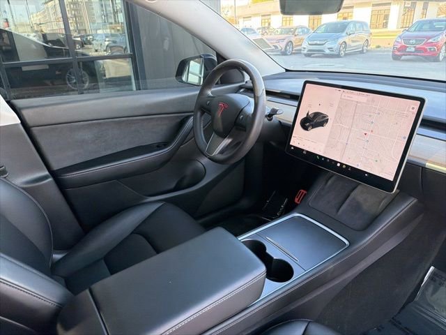 Used 2021 Tesla Model Y Long Range image 13