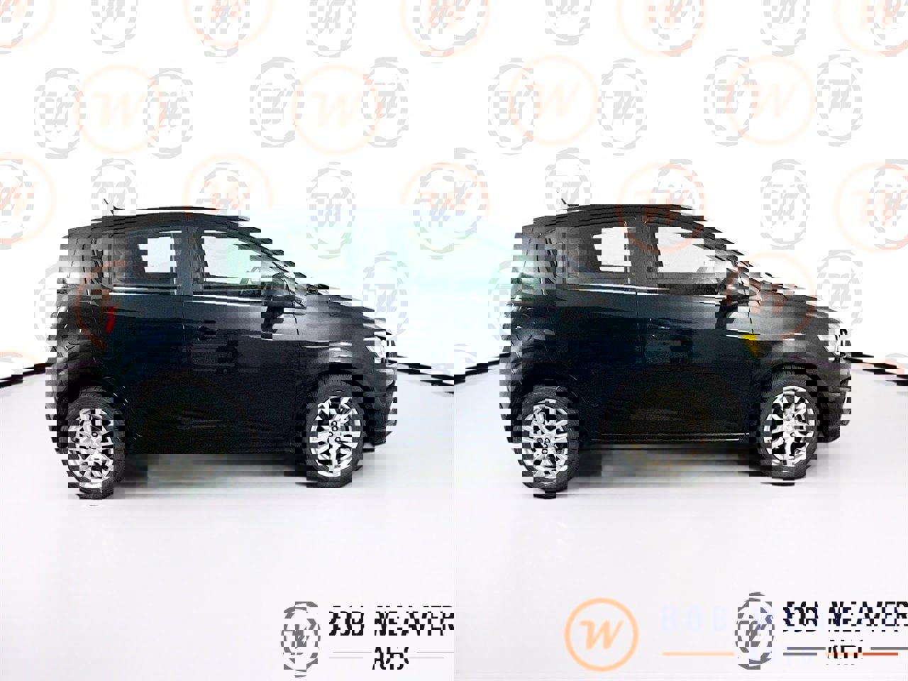 Used 2014 Chevrolet Sonic LT w/ Fun and Sun Package image 8