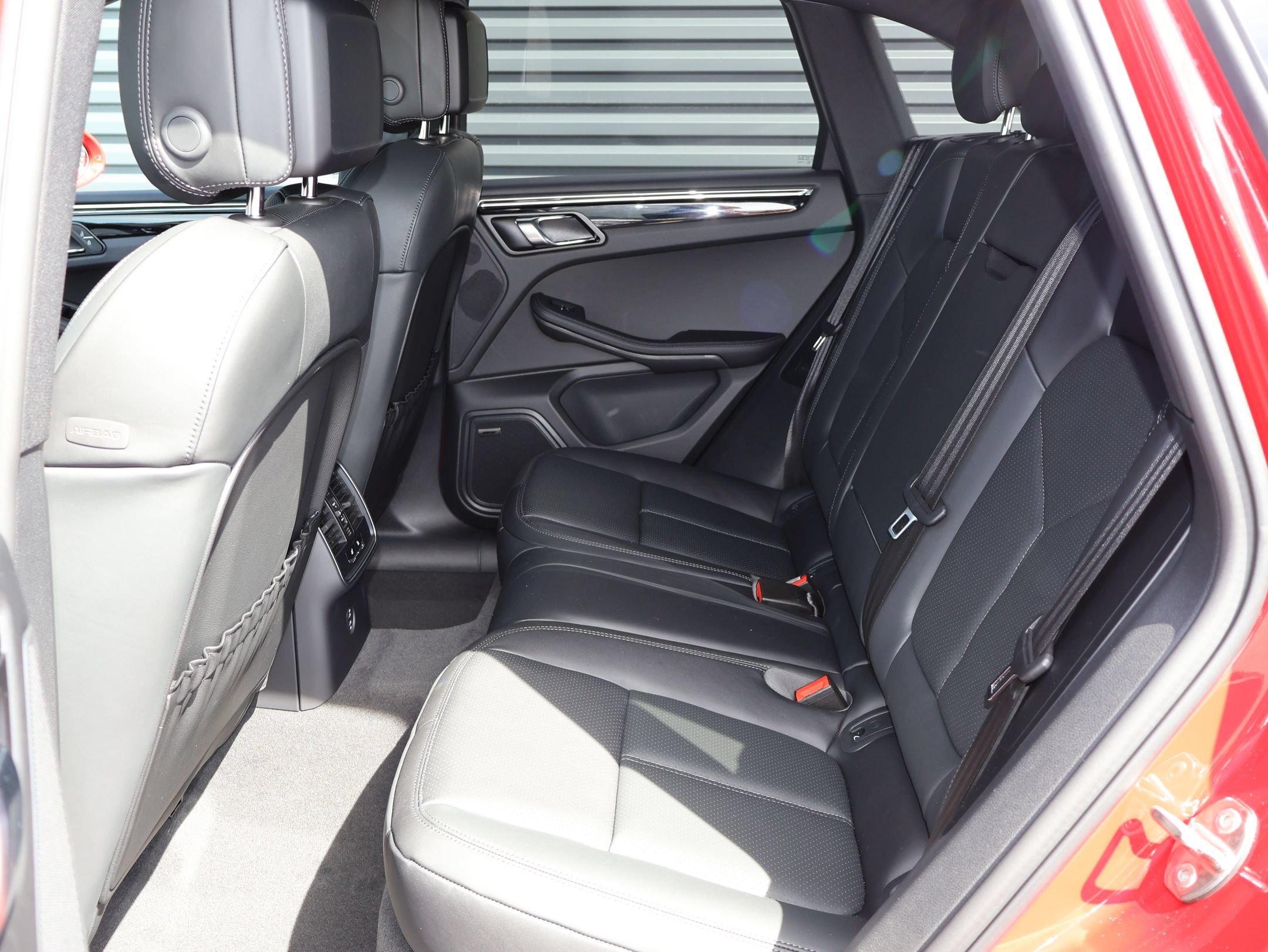 New 2026 Porsche Macan AWD/4WD image 26