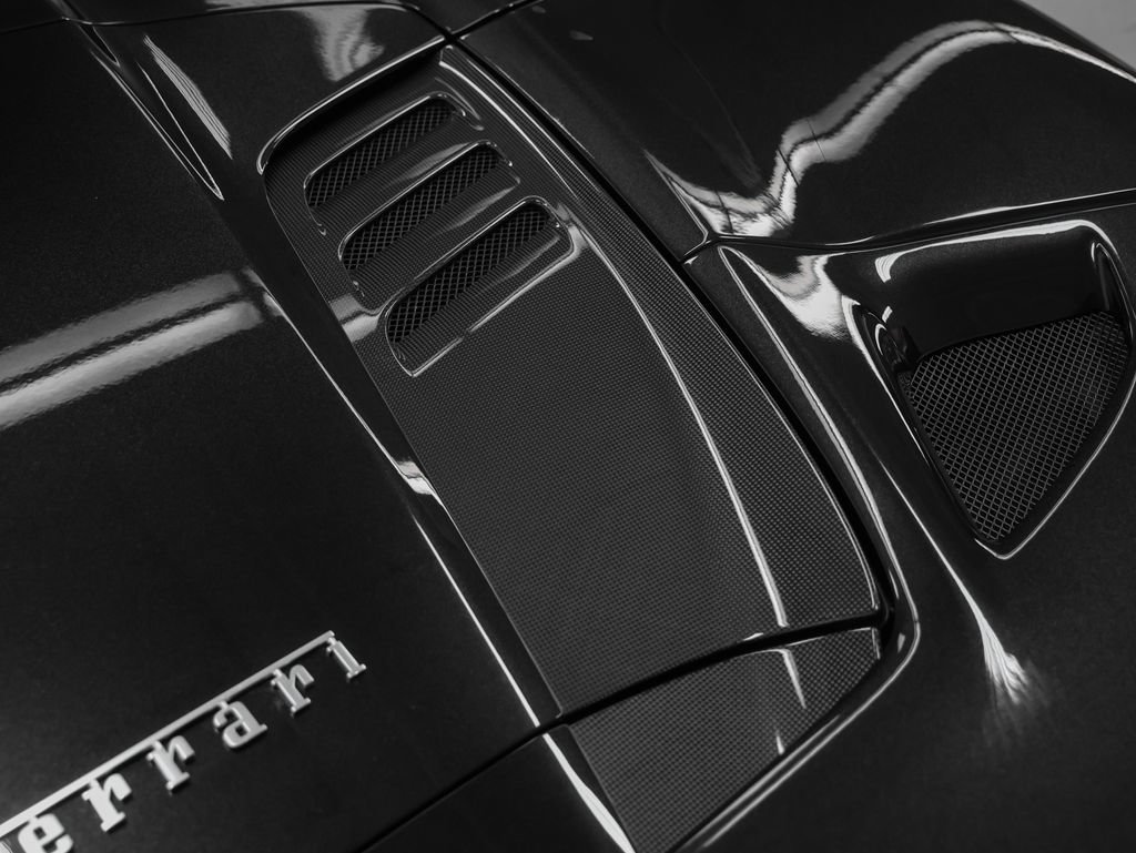 Certified 2021 Ferrari F8 Tributo RWD image 38
