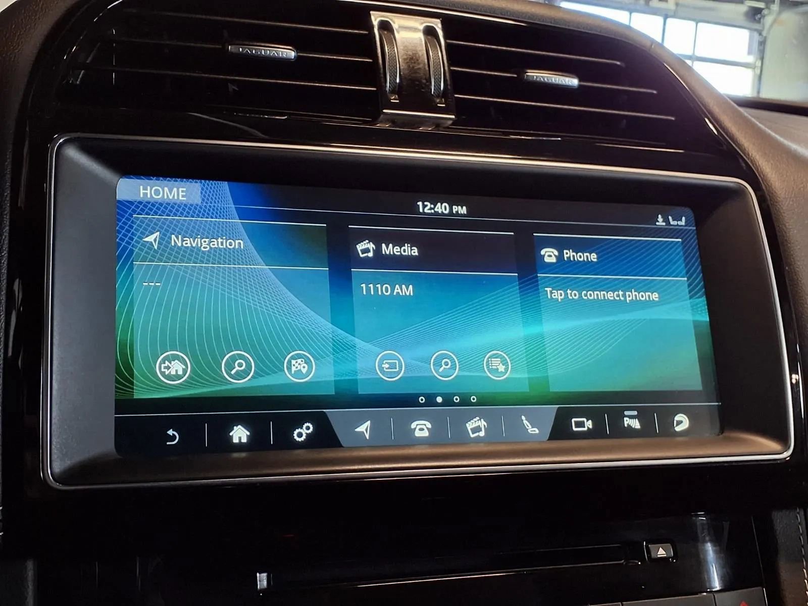 Used 2017 Jaguar F-PACE S image 19