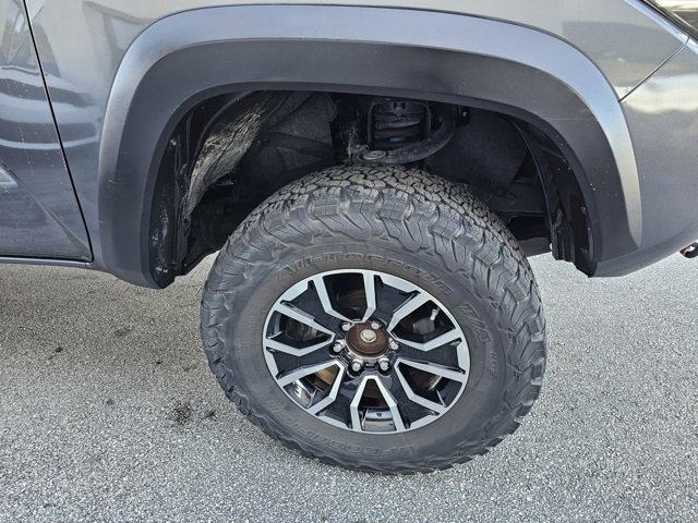 Used 2020 Toyota Tacoma 2WD Double Cab image 11