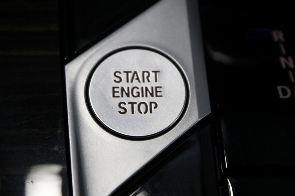 Used 2024 BMW X7 xDrive40i w/ M Sport Package image 40